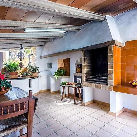 Βίλα Sleeps 8 Pool Air Con Wifi